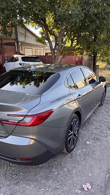 тойота камри 7075: Toyota Camry: 2025 г., 2.5 л, Вариатор, Гибрид, Седан — 5