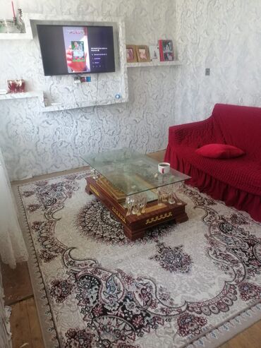 xacmazda ev alqi satqisi: 3 otaqlı, 2 kv. m, Orta təmir