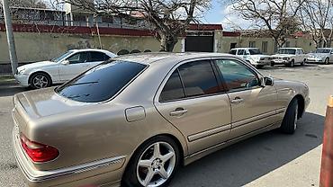 Mercedes-Benz: Mercedes-Benz E‑Class W210 sedan - Ban növü: sedan, 4 qapı - Rəng — 2