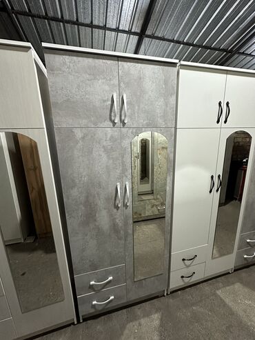 Шкафы для одежды: Шкафы новый Шириной 80 Глубина 47 Высота 2м С зеркалом 9000 Доставка — 8