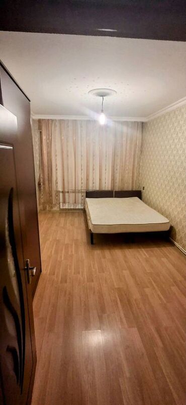 Uzunmüddətli kirayə mənzillər: Ev Əcəmi metrosundan 5 dəqiqəlik məsafədə yerləşir. Ev təmirlidir — 7