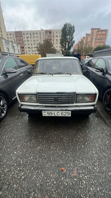ваз фонари задние: LADA (VAZ) klassik sedan - Kuzov: ağ rəng, 4 qapı, xrom ön barmaqlıq