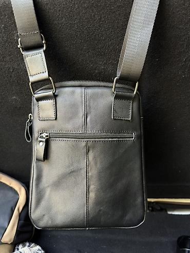 Барсетка, Материал: Натуральная кожа, Застежка на молнии, Новый