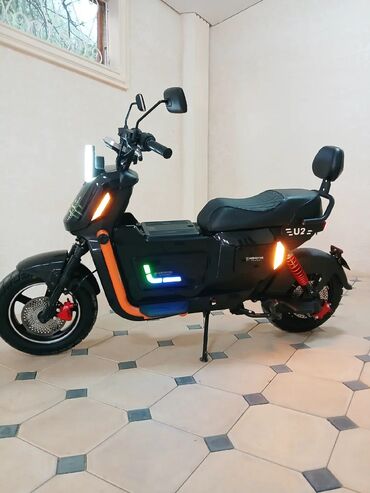 электронные мото: Продаю Электроскутер GT U2 Pro 60v/30ah 1500w представляет собой