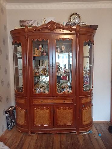 şifaner: Klassik üslubda böyük vitrin-bufet - Material: massiv ağac və şpon — 1