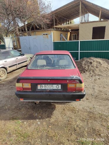 Audi: Audi 80: 1.8 л, Механика, Бензин, Седан