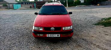эмблема на авто: Volkswagen Passat: 1994 г., 2 л, Механика, Бензин, Универсал