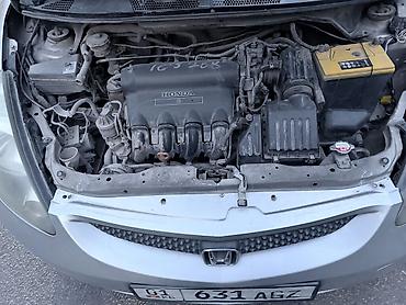 Honda: Honda Fit: 2005 г., 1.3 л, Автомат, Бензин, Хэтчбэк — 9