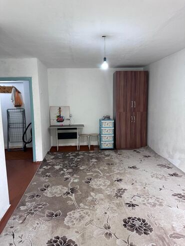 продается квартира новопавловка: 1 комната, 32 м², 104 серия, 1 этаж, Старый ремонт