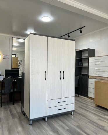 Dolablar: Yeni, Açılan, 3 qapılı Düz dolab, Şifonyer, Azərbaycan
