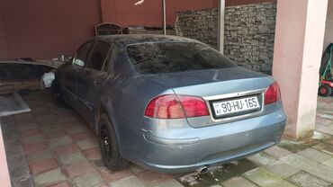 Toyota: Toyota Avensis sedan - Kuzov: 4 qapılı sedan, boz rəng - Salon: bej — 2