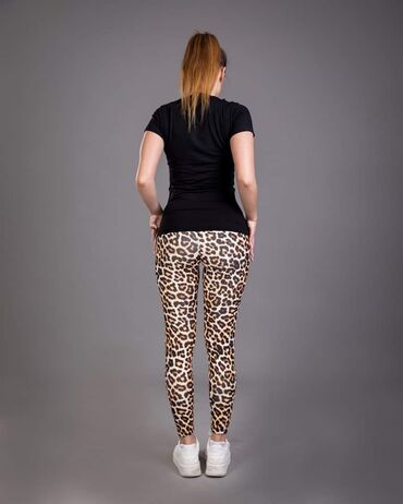 Gornji i donji deo: 2XL (EU 44), 3XL (EU 46), 4XL (EU 48), Leopard, krokodil, zebra, Sa ilustracijom, Geometrijski — 28