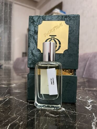 Ətriyyat: QadınKişiUnisex və maşın ətirləri hazır 3050, 10 ml