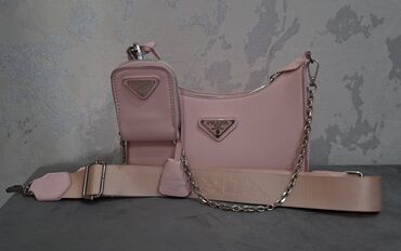 белые женские сумки: Продаются хорошие и качественные сумки, в хорошем состоянии😊 Цена at lalafo.az белые женские сумки: Продаются хорошие и качественные сумки, в хорошем состоянии😊 Цена