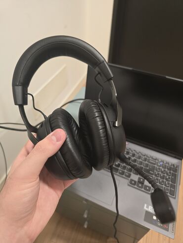 sony qulaqlıq: İşlənmiş Simli Qulaqcıqlar, HyperX, rəng - Qara