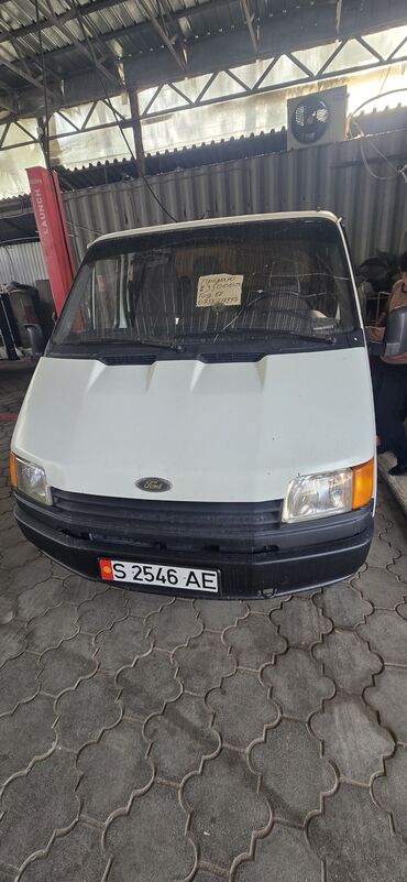 исузи элф: Ford Transit: 1988 г., 2.5 л, Механика, Дизель, Бус