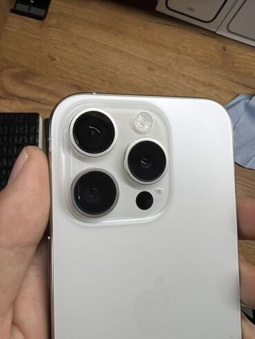 айфон 12 обычный: IPhone 15 Pro, White Titanium, Куту, 85 %