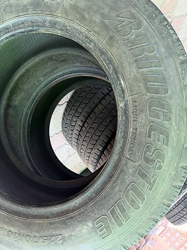 шины бу грузовые: 225/70/16 2 шт пара в идеальном состоянии фирма Bridgestone — 2