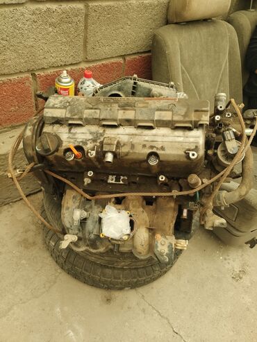 Двигатели, моторы и ГБЦ: Бензиновый мотор Honda 2002 г., 1.7 л, Б/у, Оригинал, Япония