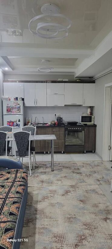 продаю квартира в бишкек: 2 комнаты, 52 м², Индивидуалка, 3 этаж