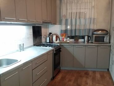 продаю дом ош базар: Дом, 80 м², 4 комнаты, Собственник