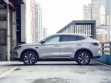 BYD: BYD Song Plus: 2025 г., 1 л, Автомат, Электромобиль, Кроссовер — 2