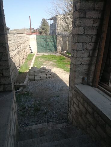Həyət evləri və villaların satışı: Daş materialdan tikilmiş, taxta tavanlı və geniş eyvanlı həyət evi — 11