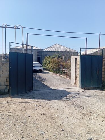 bülbülədə həyət evləri: Satılır: həyət evi və torpaq sahəsi - Geniş darvazalı giriş, maşın