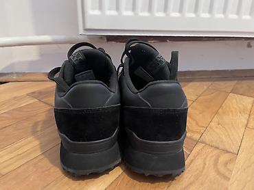 idealno rs patike: Crne patike NAPAPIJRI 37 broj, 23,5cm gazište - Model: niskoprofilne — 3