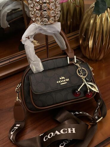 Çantalar: Əl çantası, Məşqçi, Yeni — 8