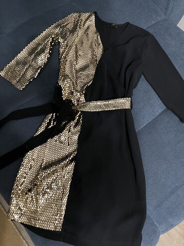 вечернее платье с баской: Вечернее платье, Короткая модель, С рукавами, С пайетками, XS (EU 34), S (EU 36)