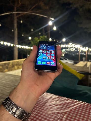iphone sr: IPhone SE, Gümüşü, Barmaq izi — 2