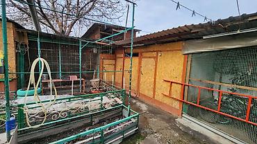 Продажа коттеджей и домов: Мечтаешь жить в городе Бишкек и у тебя большая семья? В районе — 10