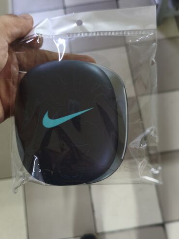 странный машына: Чехол для airpods по ошибке заказали поэтому продаю, звонить писать в