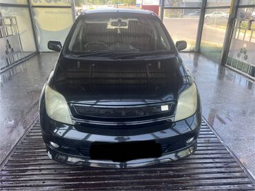 авто в рассрочку без первоначального взноса: Toyota ist: 2003 г., 1.5 л, Робот, Бензин, Хетчбек