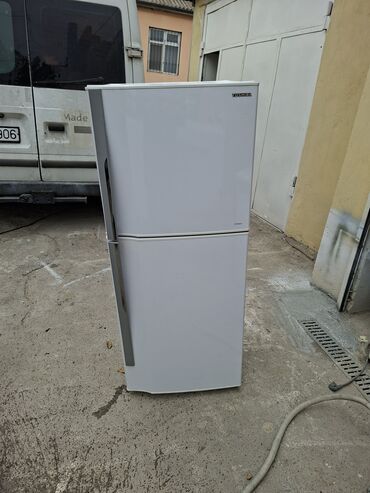 optimal soyuducu: Б/у 2 двери Toshiba Холодильник Продажа, цвет - Белый