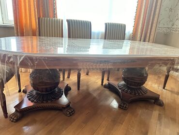 masa desti islenmis: Qonaq otağı üçün, İşlənmiş, Açılmayan, Oval masa, 8 stul, Belarusiya