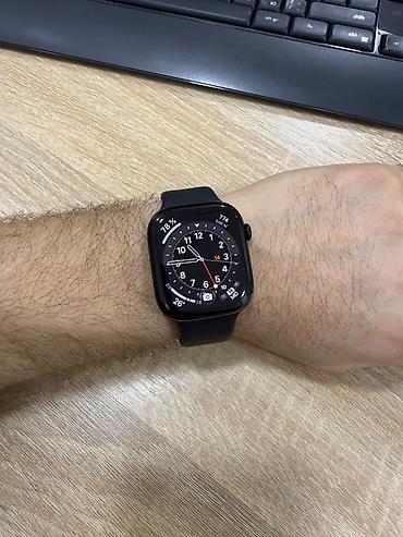 kisi saati: Apple watch 10 46mm, saat ideal vəziyyətdədir. 100% pil ömrü var — 4