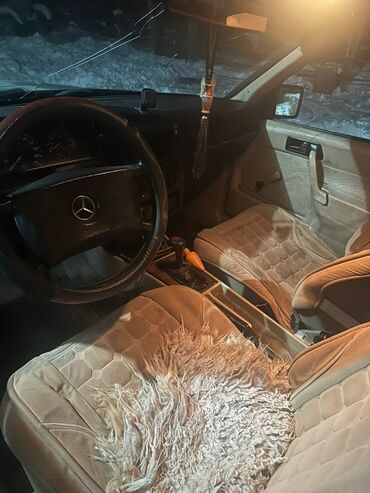 Mercedes-Benz: Mercedes-Benz 190: 1991 г., 1.9 л, Механика, Бензин — 8