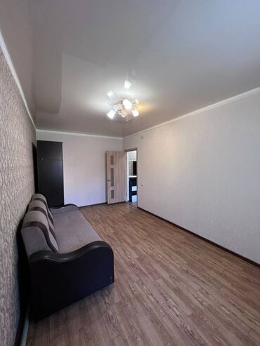 срочно продаю дом бишкек: 1 комната, 30 м², 1 этаж, Дизайнерский ремонт