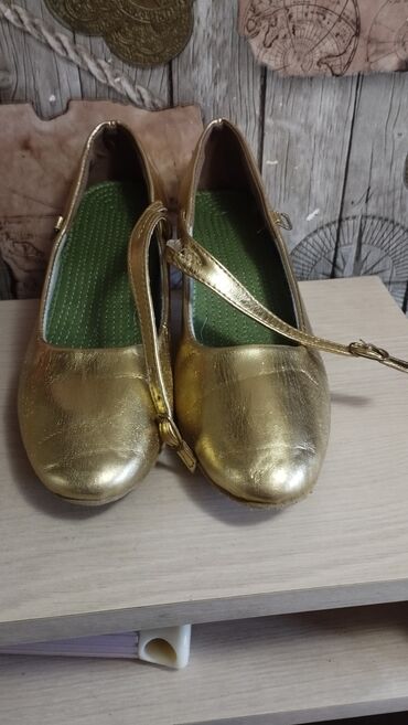 обувь для танцев: Туфли 38, цвет - Золотой