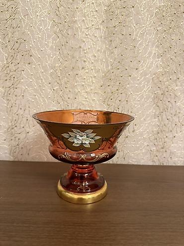 nerj qab: Büllur dekorativ meyvə/gül qabı - Material: qalın büllur şüşə - Rəng — 1