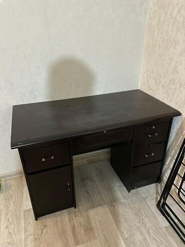 кухонные уголок стол: Письменный стол