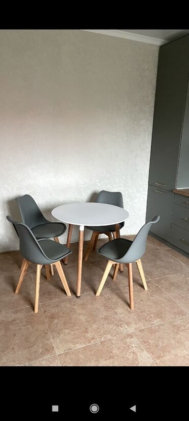 столы для кофейни: Кухонный Стол, цвет - Белый, Новый