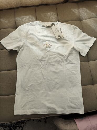 Футболки: Мужская футболка, S (EU 36), Calvin Klein, Новый, цвет - Белый, Платная доставка, Самовывоз