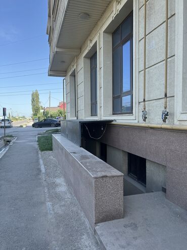 Другая коммерческая недвижимость: Сдается подвальное помещение в новом здании в кок жаре