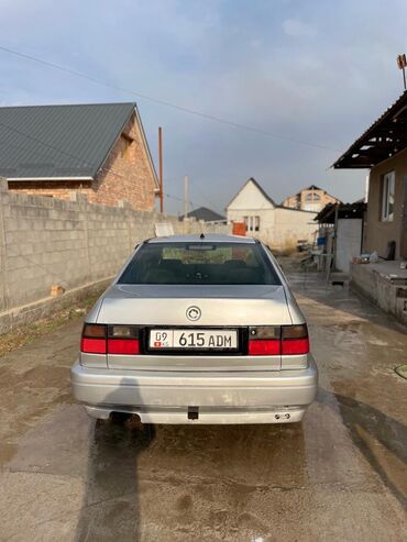 машину пассат: Volkswagen Vento: 1998 г., 2 л, Механика, Бензин, Седан