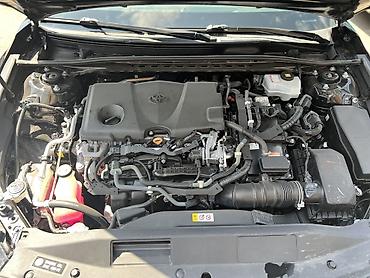 места: Toyota Camry: 2020 г., 2.5 л, Автомат, Гибрид, Седан — 9