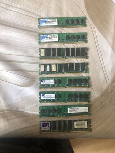 kompüter ramı: Operativ yaddaş (RAM) 2 GB, < 1333 Mhz, DDR2, PC üçün, İşlənmiş