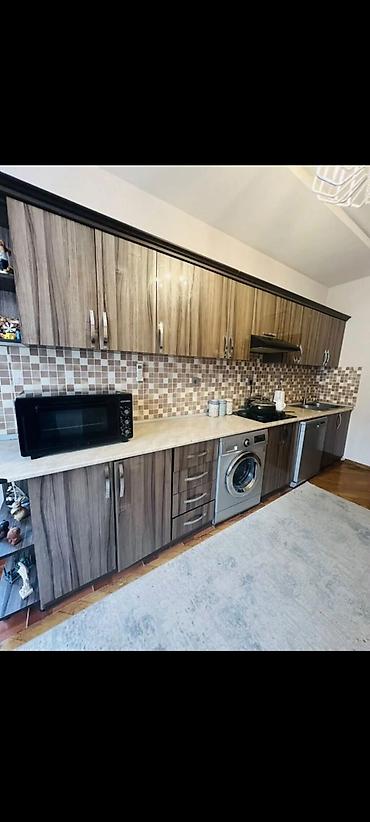 Metbex mebeli 550azn satilir. uzunu 4 metr material mdf.Moykaqaz
